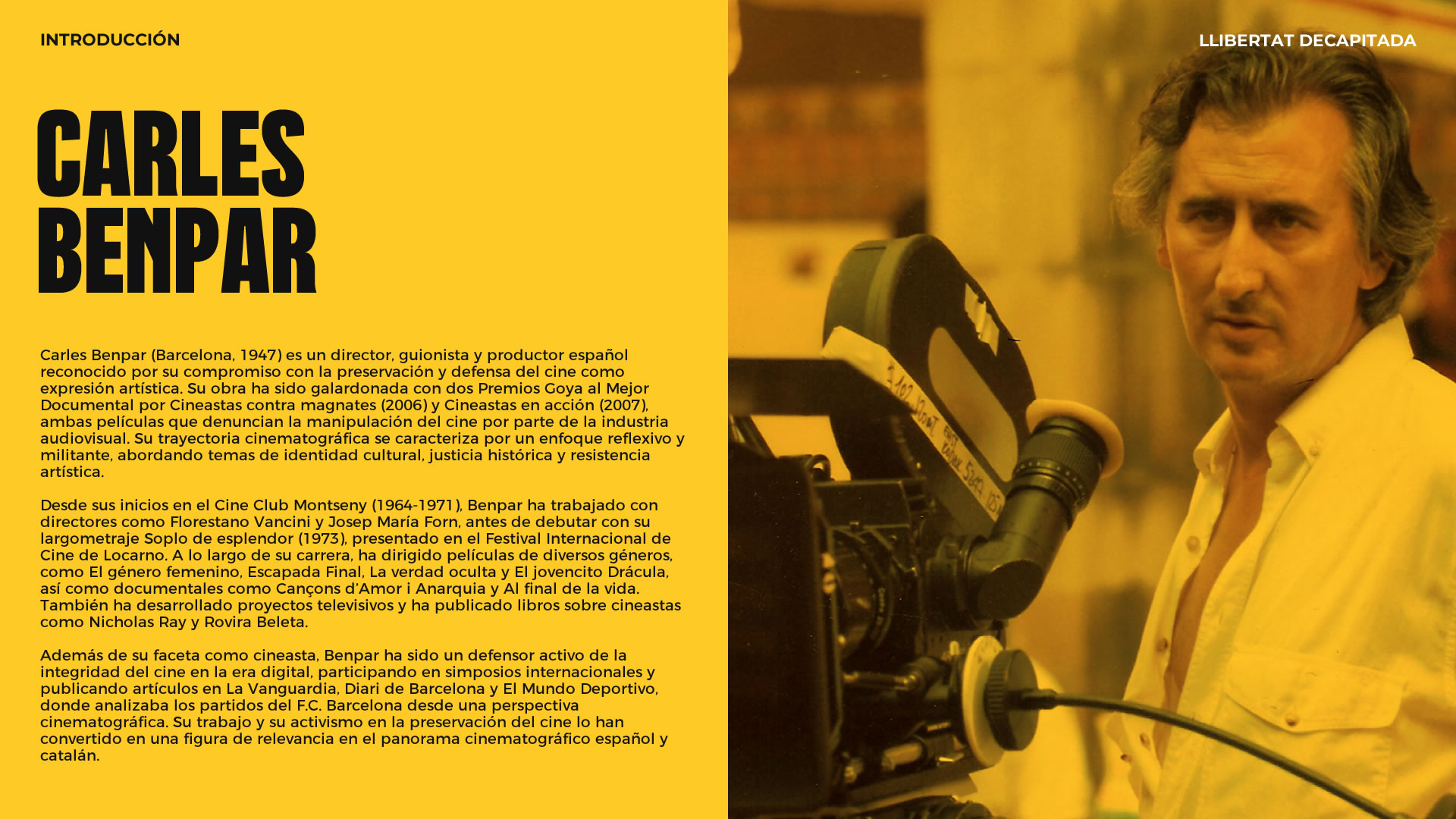 Placa que contiene una biografía del director de cine Carles Benpar y una fotografía en pleno rodaje.